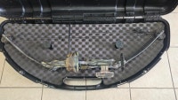 Vintage Compound Bow's With Case (Package Deal) Hamilton Ontario Preview