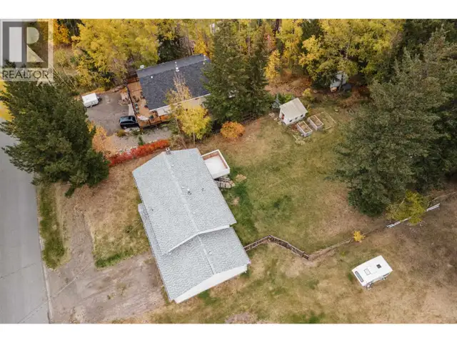 835 SPRUCE AVENUE 100 Mile House, British Columbia in Houses for Sale in 100 Mile House - Image 4