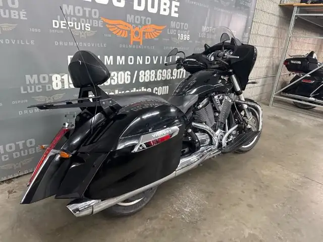 2013 Victory Motorcycles Cross Country ABS in Street, Cruisers & Choppers in Drummondville - Image 5