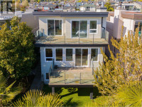 1249 CLYDE AVENUE West Vancouver, British Columbia
