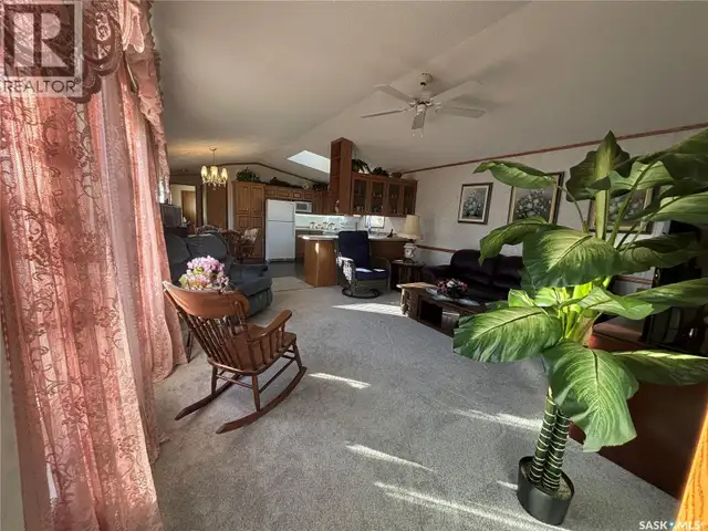 33 Cypress Mobile Home PARK Maple Creek, Saskatchewan in Houses for Sale in Swift Current - Image 10