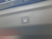 Engine: 6.2L ECOTEC3 V8 L/100Km City: 16.6 L/100Km Hwy: 13.0 Safety Equipment Hitch Guidance Teen Dr... (image 9)