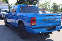 Anti-Lock Brakes;Driver Air Bag;Fog Lights;Passenger Air Bag;Side Air Bag;Traction Control;Heated Mi... (image 7)