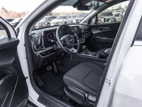 2024 Kia Sportage LX AWD | 2 KEYS | LOW KM | Snow White Pearl I4 AWD 8-Speed Automatic 4D Sport Util... (image 7)