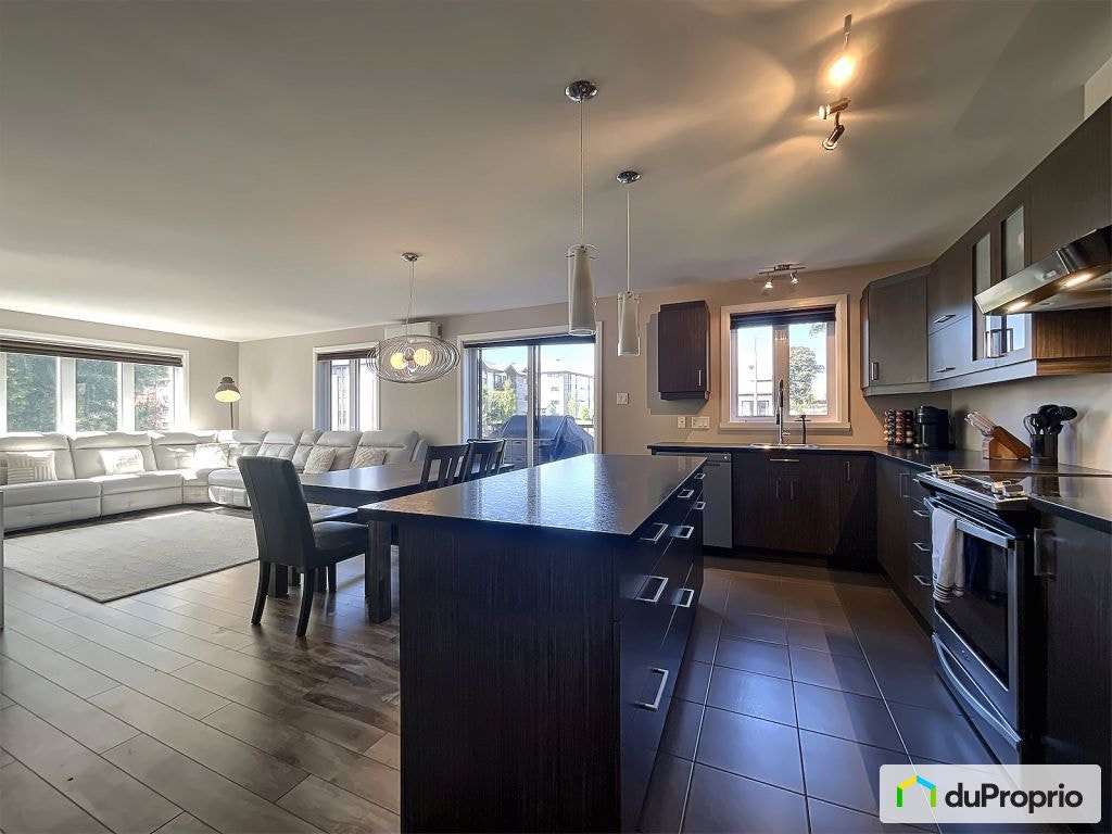 $399,000 - Condominium for sale in Val-Belair — photo 1