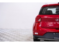 Le Hyundai Venue 2022 est un véhicule compact et polyvalent qui se distingue par son style urbain, s... (image 6)