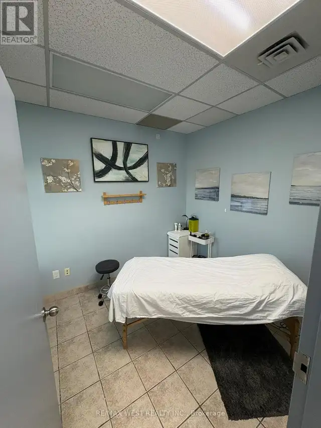 305 - 1017 WILSON AVENUE Toronto (Downsview-Roding-CFB), Ontario in Commercial & Office Space for Rent in City of Toronto - Image 6