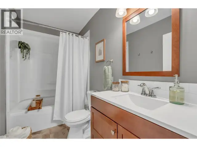 367 DOUGLAS Avenue Penticton, British Columbia in Houses for Sale in Penticton - Image 6