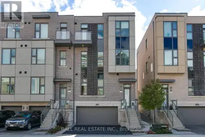 Exquisite Custom Townhome built by award winning Wycliffe in Prime Thornhill, a Must See Masterpiece...