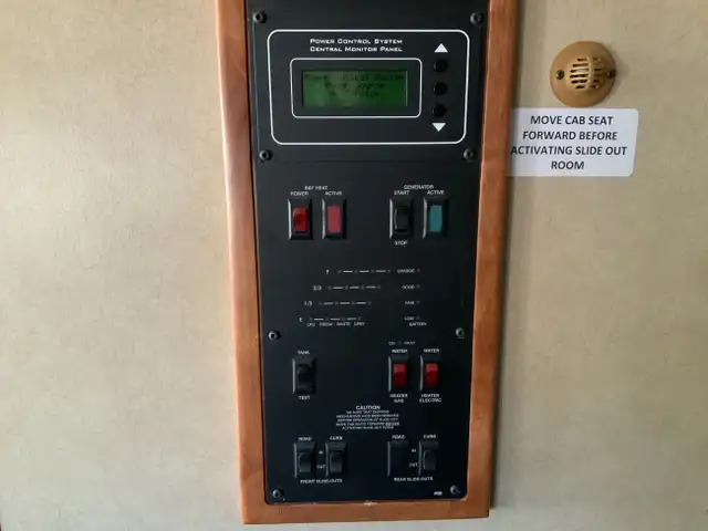 2011 Holiday Rambler Ambassador 36PFT in RVs & Motorhomes in Barrie - Image 22