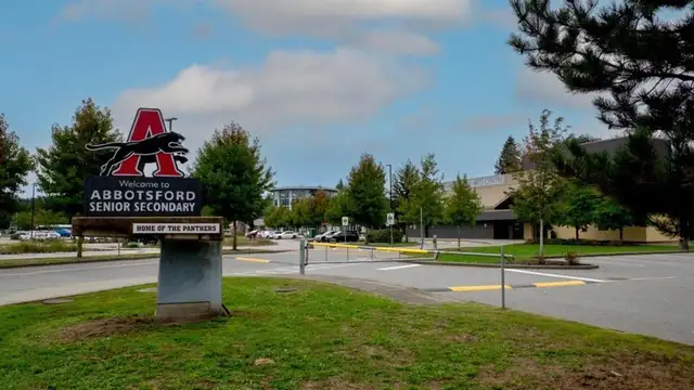 2 2360 CRESCENT WAY Abbotsford, British Columbia in Condos for Sale in Abbotsford - Image 16