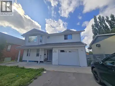Centrally located in the Horseshoe, this house has a fenced yard, 13x19 ft garage, and a 26x20 ft ba...