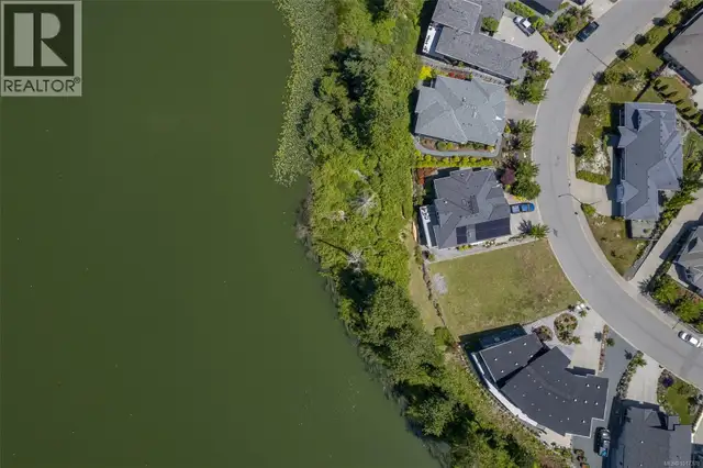 Lot 8 Westlock Rd Duncan, British Columbia in Land for Sale in Cowichan Valley / Duncan - Image 6