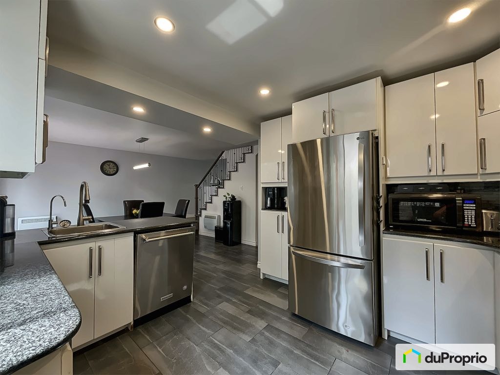 $550,000 - Country home for sale in Chertsey — photo 2