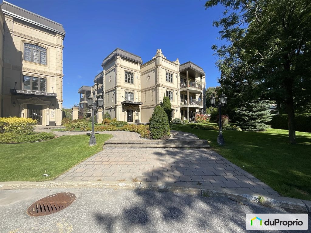 $385,000 - Condominium for sale in Charlemagne — photo 2