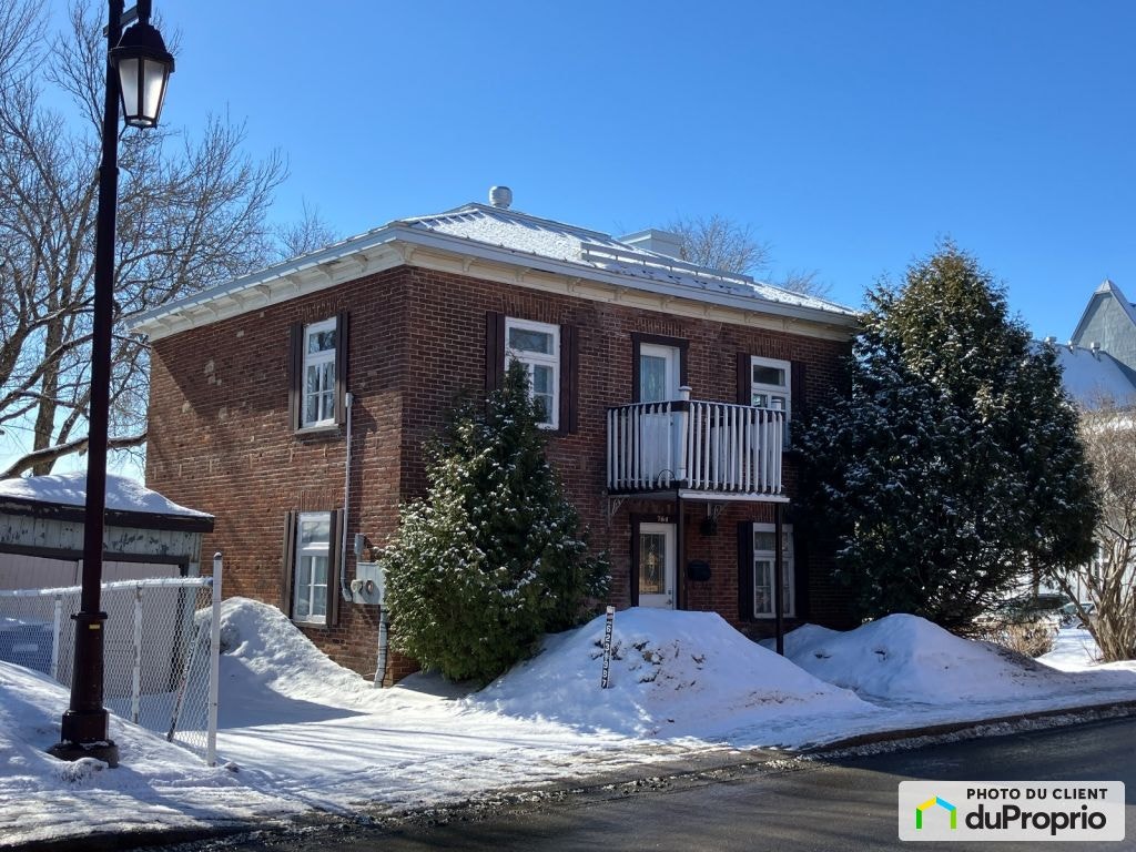 $407,000 - 2 Storey for sale in Charlesbourg — photo 1