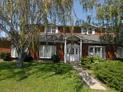 Batchelor Apartment For Rent