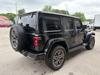 Kijiji Engine: 4 Cylinder Engine 2.0L L/100Km City: 11.6 L/100Km Hwy: 11.9 Safety Equipment ABS And... (image 5)