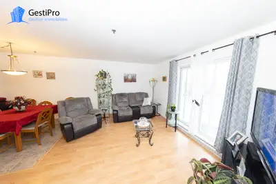Logement 3 et demi situé au 3250 chemin Ste-Foy disponible dès juillet à partir de 1145$/mois avec u...