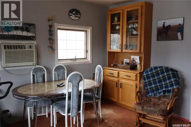 228 7th AVENUE E Gravelbourg, Saskatchewan in Houses for Sale in Moose Jaw - Image 10