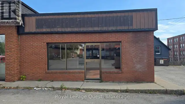 7 COLBORNE STREET E Orillia, Ontario in Commercial & Office Space for Rent in Barrie - Image 2