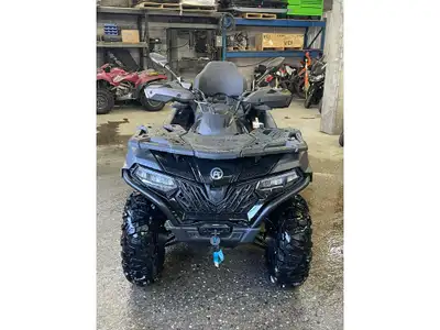 CFMOTO Cforce 600 Touring 2026 Neuf! Winch Power streering Hitch 2 pouces Vrai 2 places 2x4 / 4x4 et...