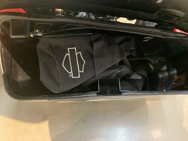 2007 Harley-Davidson FLHRSE Screamin Eagle Beautiful CVO ROAD KI in Sport Touring in Guelph - Image 12