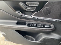 This Executive Driven Lincoln has been carefully driven by one of our employees or as a courtesy ser... (image 6)