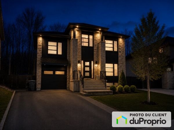 $824,000 - 2 Storey for sale in St-Jérôme (Bellefeuille) — photo 1