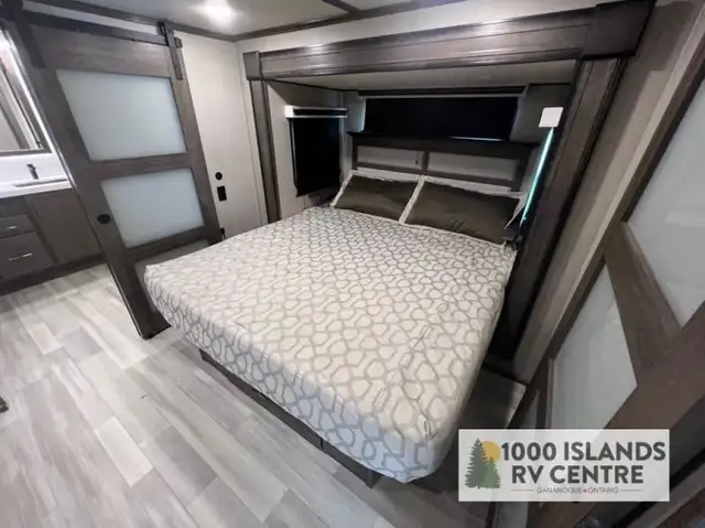 2023 Grand Design Solitude 380FL in Travel Trailers & Campers in Kingston - Image 26