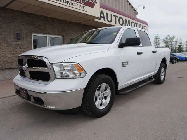 2023 Dodge RAM 1500 SLT Crew Cab - SHORT BED | 4x4 | LOW KMS!!! in Cars & Trucks in Winnipeg - Image 7