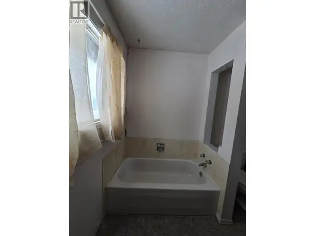 61 CHAPMAN STREET Granisle, British Columbia in Houses for Sale in Smithers - Image 14