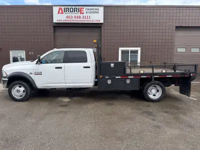 2015 Ram 5500 SLT Flat Deck 6.7L I6 Cummins 187,923 KM 4X4 DRW 11 FT 6" Deck Tool Boxes on Deck Powe...