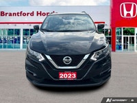 Experience the confident handling and versatile practicality of this 2023 Nissan Qashqai SV, boastin... (image 8)