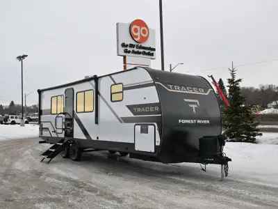 The 2026 Tracer 248RE is a lightweight travel trailer that delivers the perfect balance of easy towi...
