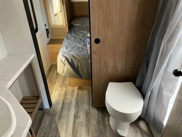 2024 FOREST RIVER GREYWOLF 24 RRT! AWESOME TOYHAULER! $41995!  in RVs & Motorhomes in London - Image 24