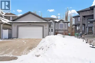 Lovely bi-level on a quiet cul-de-sac with a 2 bedroom legal suite. This home gives you a total of 5...