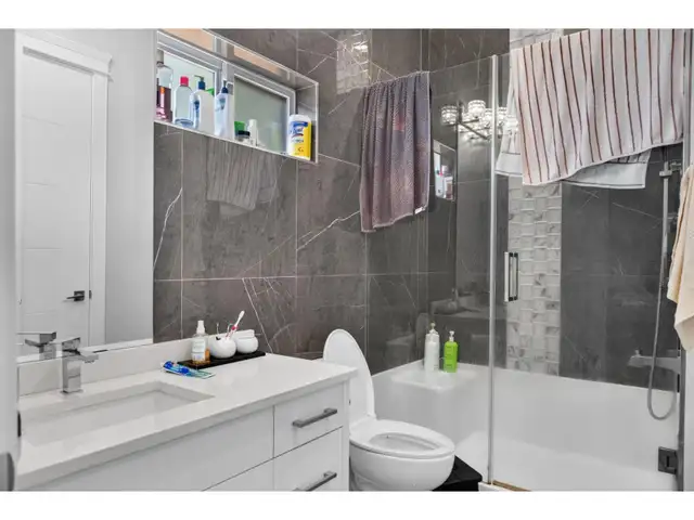 11890 GILMOUR CRESCENT Delta, British Columbia in Houses for Sale in Delta/Surrey/Langley - Image 14