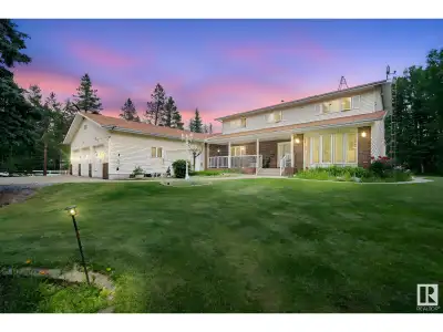 Custom-built home on a beautifully maintained acreage just 10 minutes from Edmonton and Sherwood Par...