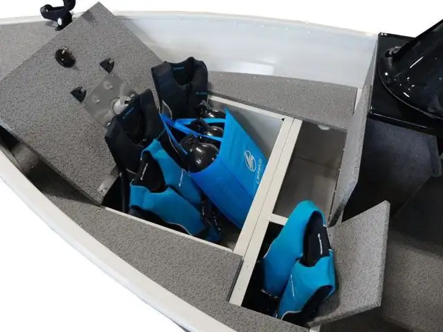 2023 Legend 15 Angler in Powerboats & Motorboats in Saskatoon - Image 5