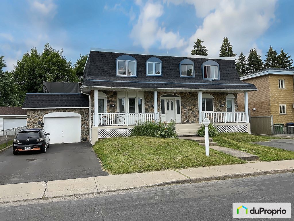 $800,000 - Quadruplex for sale — photo 1
