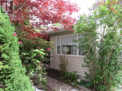 Character and charm abound in this North Castlegar rancher with self-contained suite. This home is w...