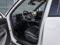 *Certified, Low Mileage, Leather Seats!* Incredible design in and out makes this 2025 Santa Fe strik... (image 6)