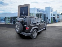 We take pride in offering only the highest quality used cars on the market. We never cut corners whe... (image 4)