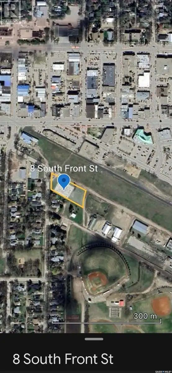 8 South Front STREET Yorkton, Saskatchewan in Land for Sale in Regina - Image 4