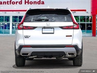 Embrace adventure with the rugged yet refined 2026 Honda CR-V Hybrid TrailSport, an almost-new examp... (image 4)
