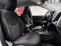 *Efficient 2.4L Tigershark Engine. Modern Uconnect Tech. Ideal Daily Commuter SUV.* Experience legen... (image 9)