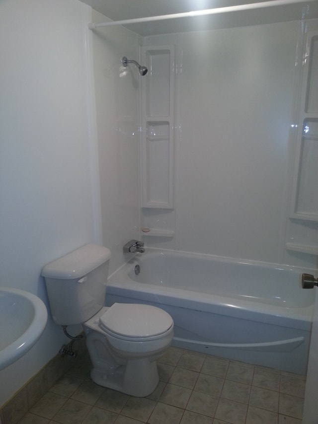 Renovated 2 Bedroom in bridgewaters best Elm Street Nov. 1st Long