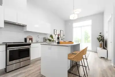 1 Bedroom+Den Apartment for Rent - 33633 King Road