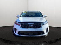 This Kia Sorento has a dependable Regular Unleaded I-4 2.4 L/144 engine powering this Automatic tran... (image 5)
